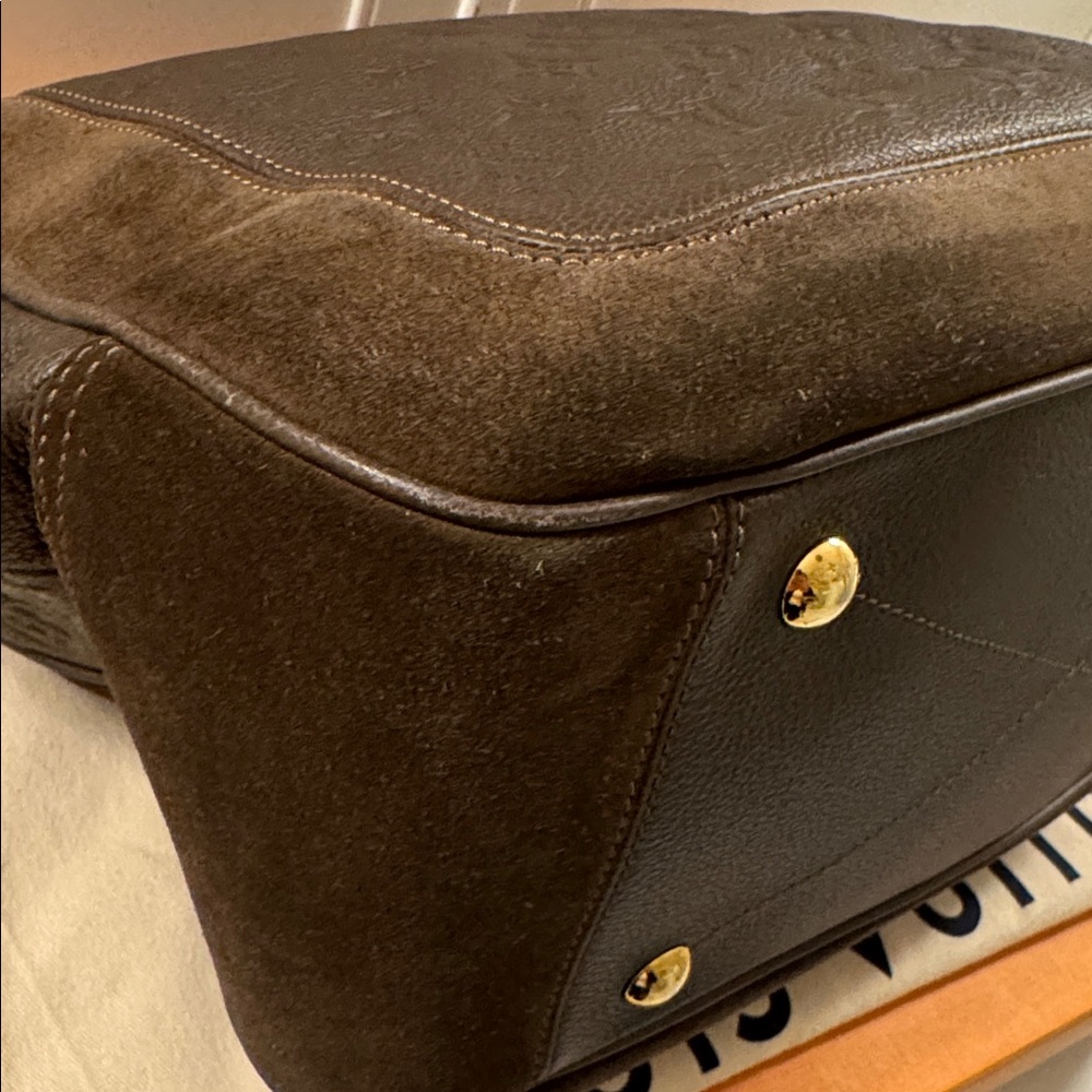 Louis Vuitton Brown Audacieuse GM tote bag - Picture 12 of 16